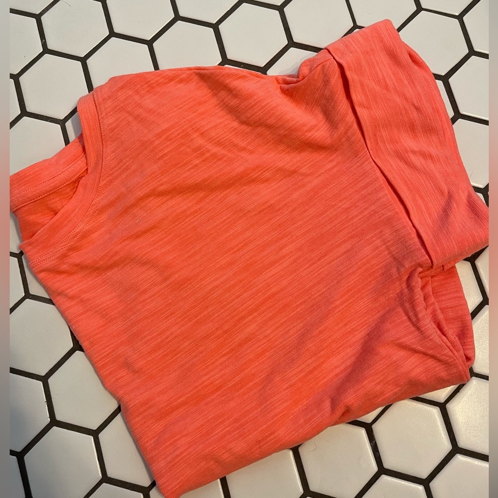 GapFit tshirt